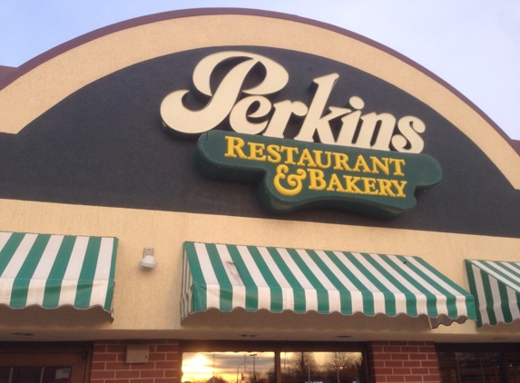 Perkins Restaurant & Bakery - Saint Paul, MN