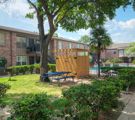 Gentry House Apartments - Houston, TX