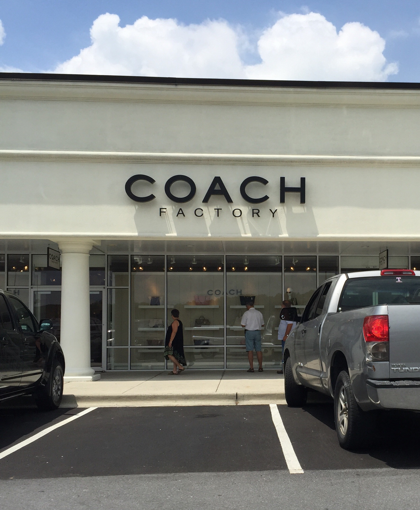 Coach outlet discount calhoun ga