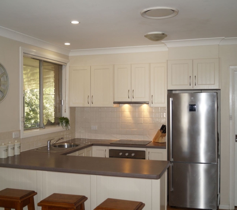 SDS Electrical Services - Borenore, NSW. Contact us for all your Kitchen renovation needs